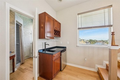 WALK TO HUDSON BEACH...METAL ROOF...ELEVATOR...SUCCESSFUL