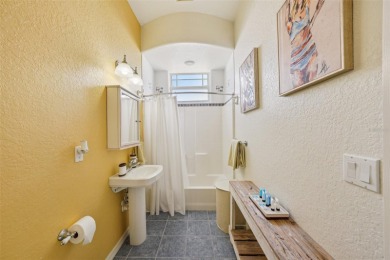 WALK TO HUDSON BEACH...METAL ROOF...ELEVATOR...SUCCESSFUL