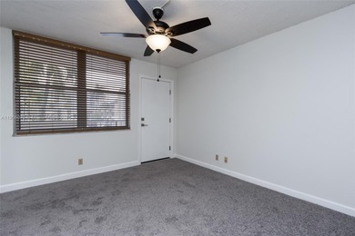 Priced Right - 2BR condo in the beautiful Island Club, Pompano