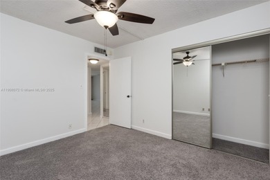 Priced Right - 2BR condo in the beautiful Island Club, Pompano