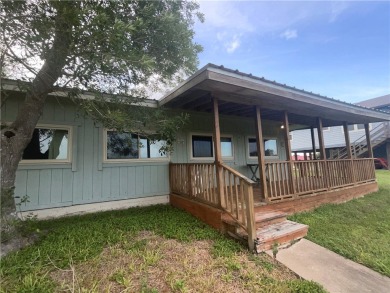 Cozy and well maintained home located on the lake. Pier and boat