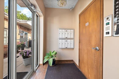 Prime 2600 sq ft commercial property featuring a welcoming