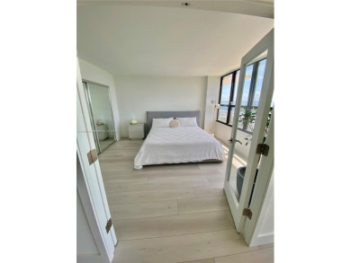 Spacious 2 bed/2 bath split floor plan with beutiful bay views