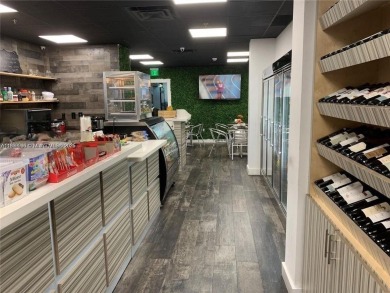 Spacious 2 bed/2 bath split floor plan with beutiful bay views