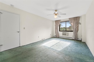 Commuter's dream with assigned garage parking! Large 2 bedrooms