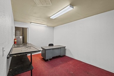 A turnkey business on the very high visibility corner of US 19