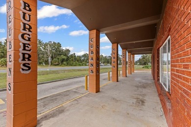 A turnkey business on the very high visibility corner of US 19