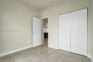 Beautiful 3-bedroom, 2-bathroom condo in Urbana Residences