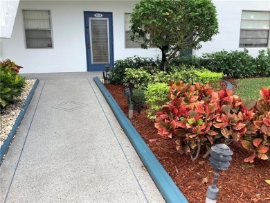 VIEWS,VIEWS,VIEWS,OUTRAGEOUS LAKEViews.Two Bedroom ,One and half