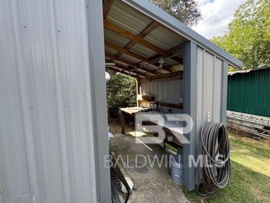 Rare and unique property available in Gulf Shores 2 large corner