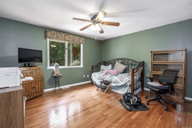 The only home on the cul-de-sac, 7 Montanes offers the perfect