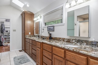 The only home on the cul-de-sac, 7 Montanes offers the perfect