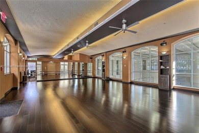 Gorgeous, fully renovated condo with top-quality finishes