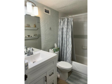 beautiful 1/11/2 condo on the ocean offered turnkey  with