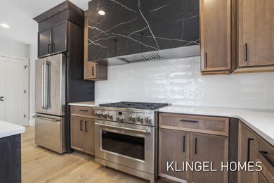 Welcome to the Marina Bay Condominiums of Spring Lake! From the