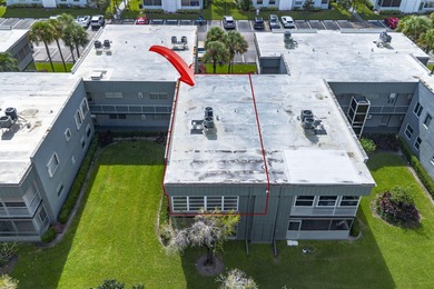 Second-floor 2 bed / 2 bath condo with garden views in the