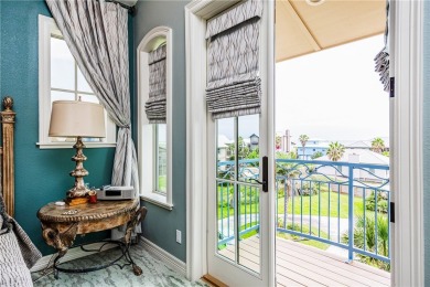 Unbelievable beach luxury! New build with 5 bedrooms, 4 with