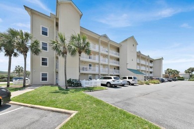 This 1 bed/2 bath condo offers approximately 762 sq ft of living