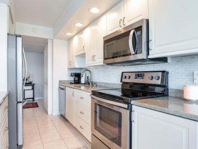 Live the Ultimate Florida Waterfront Lifestyle at Diamond Isle