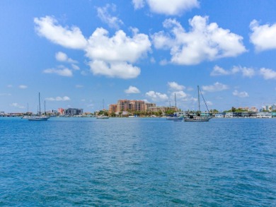 Live the Ultimate Florida Waterfront Lifestyle at Diamond Isle