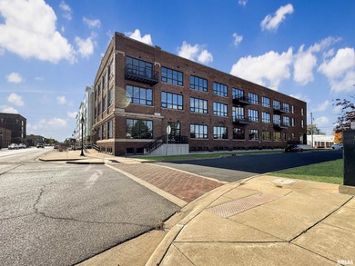 Welcome to urban luxury at its finest, set in Peoria's vibrant