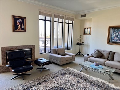 Penthouse Condo in Brentwood - A Rare Blend of Luxury, Privacy