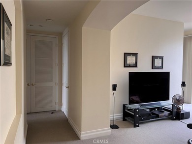 Penthouse Condo in Brentwood - A Rare Blend of Luxury, Privacy