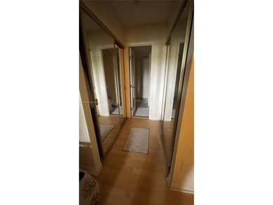 ***Garden Level 2/2 Condo with the Convenience of a House***
