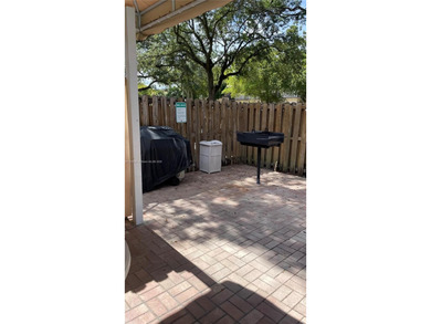 ***Garden Level 2/2 Condo with the Convenience of a House***
