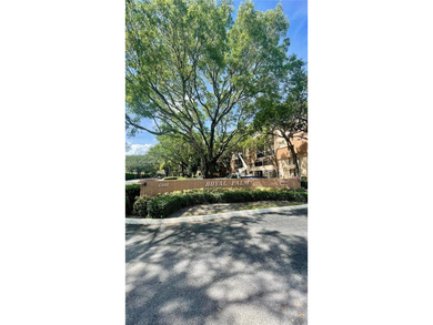 ***Garden Level 2/2 Condo with the Convenience of a House***
