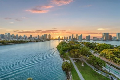 MODERN INDUSTRIAL DESIGN DUPLEX WITH BREATHTAKING MIAMI SUNSET