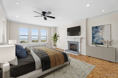 Exquisite Full-Floor Residence with Panoramic Lakefront Views