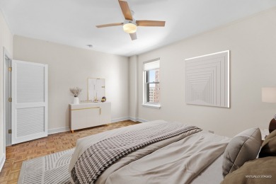 Exquisite Full-Floor Residence with Panoramic Lakefront Views