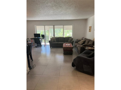 Stunning 2Bed 2Bath unit in Hallandale Beach! Unit views are