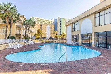 Elevate your beachside getaway with this beautiful efficiency