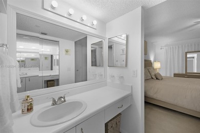 Beautifully updated 2/2 condo located in the desirable 55+