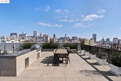 Sleek. Stylish. Smart. Welcome to an elevated studio retreat in