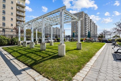 Exceptional Condominium with Deeded Parking - Beach Paradise at