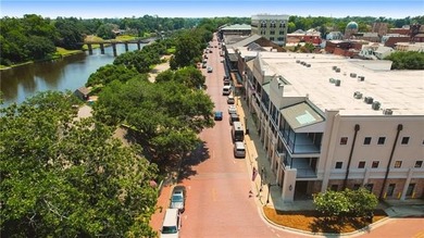 A luxury condo located in the National Landmark Historic