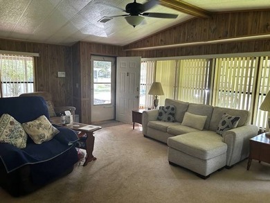 Charming 2 Bedroom, 2.5 Bathroom Mobile Home on Fenced Corner