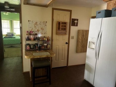 Charming 2 Bedroom, 2.5 Bathroom Mobile Home on Fenced Corner