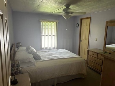 Charming 2 Bedroom, 2.5 Bathroom Mobile Home on Fenced Corner