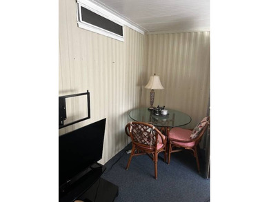 Charming 2 Bedroom, 2.5 Bathroom Mobile Home on Fenced Corner