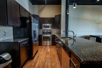 Executive unit ready for someone who's ready to enjoy all