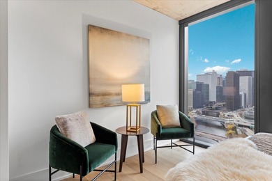 Stunning city and river views! Experience sophisticated urban