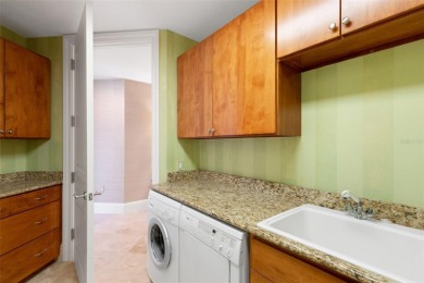 Breathtaking Panoramic Views in La Bellasara - Sarasota Bayfront