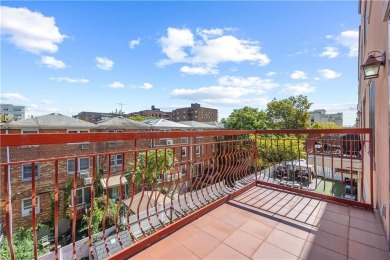 Welcome to Bay Breeze Condominium, an exclusive waterfront