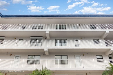 Welcome to Paradise.Experience the quintessential beachside