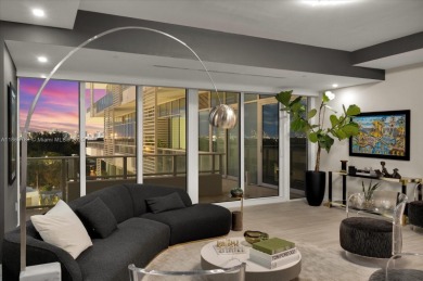 Residence 510 at The Ritz-Carlton Residences, Miami Beach offers