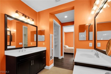 Beautifully Upgraded Villa with Water View - Steps from the